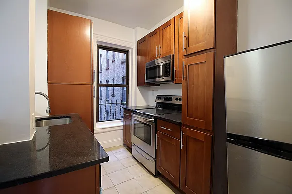 Rented by Julianna Realty Corp | media 39