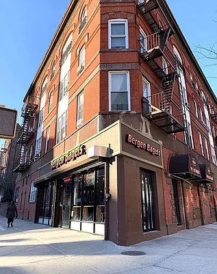 Rented by Space Real Estate | media 22