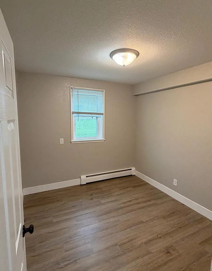 3 bed, 750 sqft, $1,050 — Photo 1