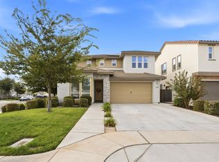 10068 Carinata Dr, Elk Grove, CA 95757