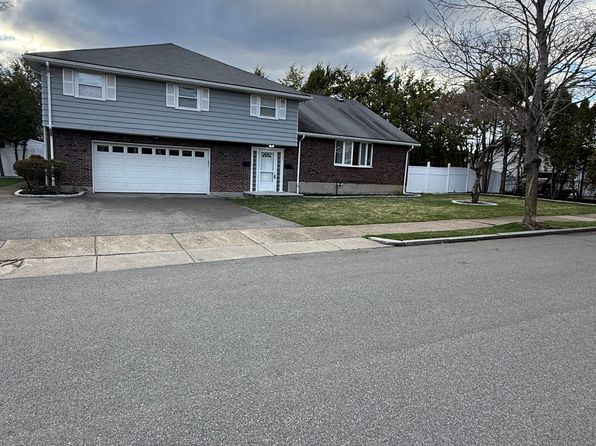 24 Alden Ave #1