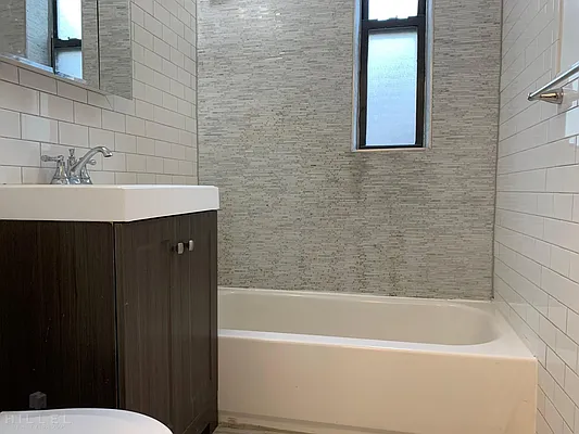 Rented by Hillel Realty Group | media 10