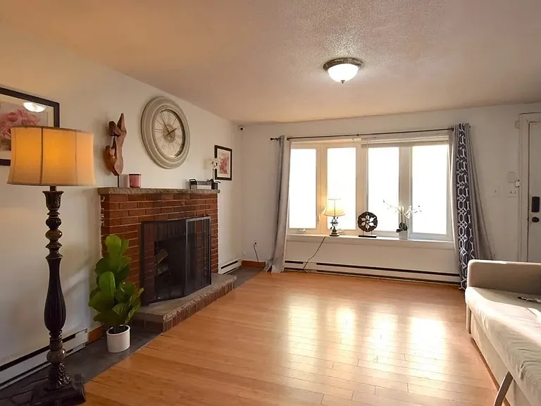 81 Francis St — Photo 4