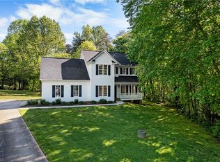 8106 Keating Ct, Oak Ridge, NC 27310