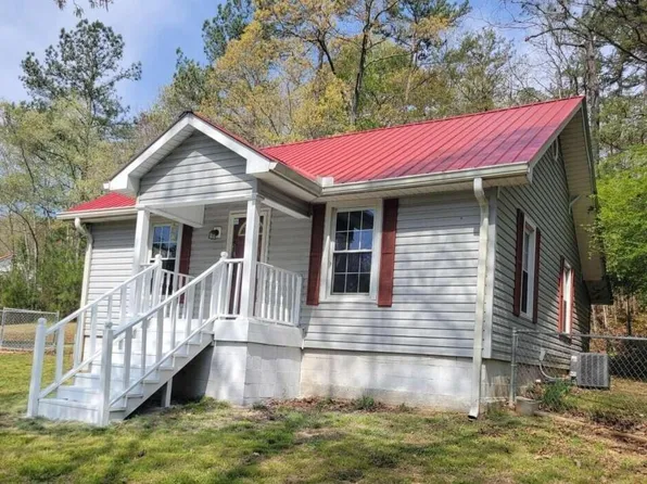 2112 Halls Valley Rd, Trion, GA 30753
