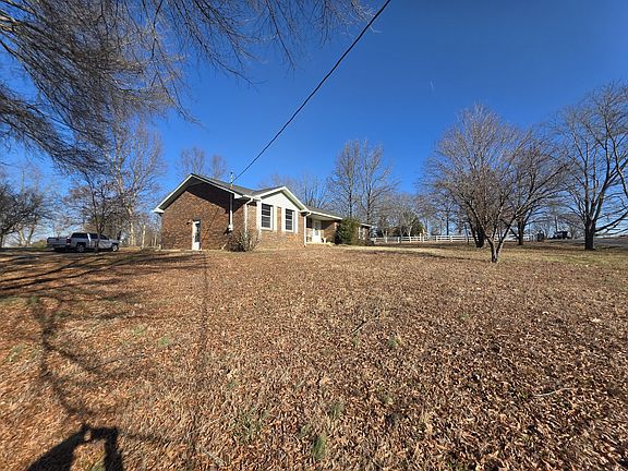 2nd image of 2000 Gladeville Dr