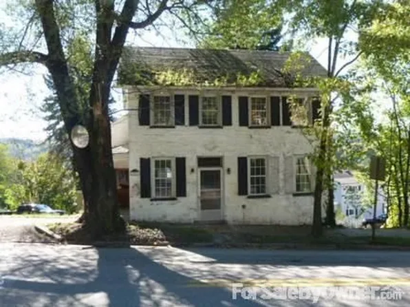 606 E Main St, West Newton, PA 15089