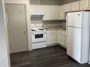 235 Ash St #4, Carlisle, IA 50047