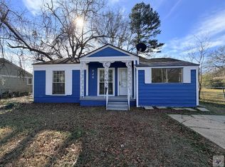 828 Burma Rd, Wake Village, TX 75501