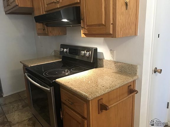 4th image of 1404 E Cypress Point