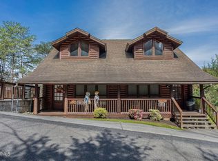 753 Golf View Blvd, Pigeon Forge, TN 37863