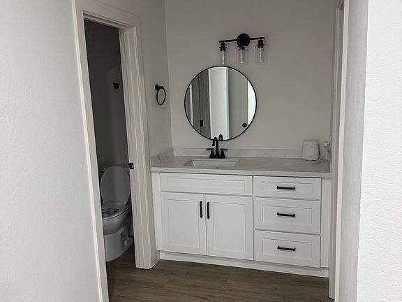 5th image of 1733 Clear Lake Ave #0