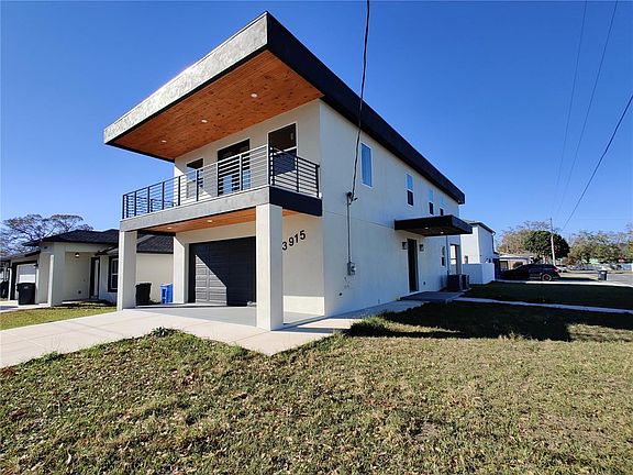 4th image of 3915 W Robson St