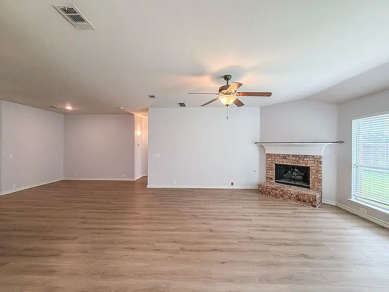 4516 Dragonfly Way — Photo 5