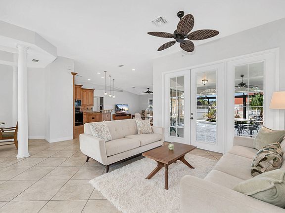 5th image of 1610 Begonia Ct