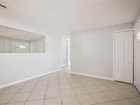 4th image of 17413 Lee RD