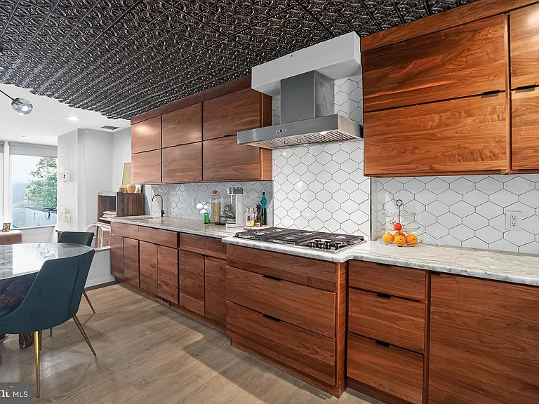 812 Lombard St #4 — Photo 6