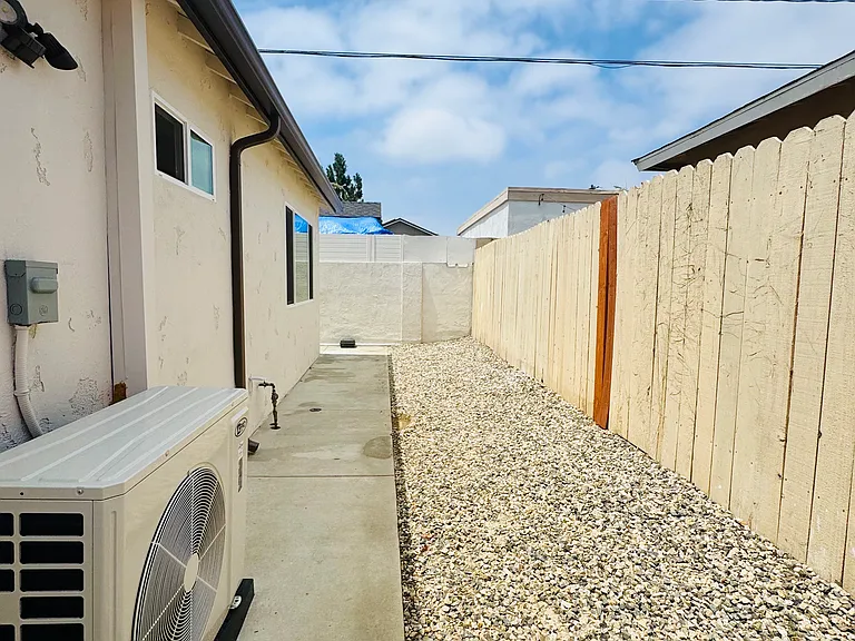 165 Tulip Ln #103 — Photo 19