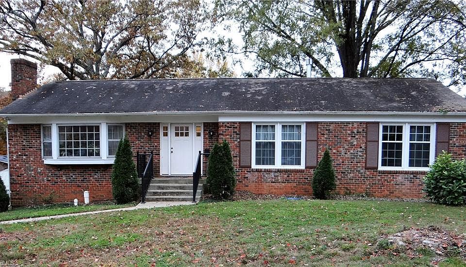 1st image of 2809 Lenoir Dr