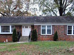 2809 Lenoir Dr, Greensboro, NC 27408