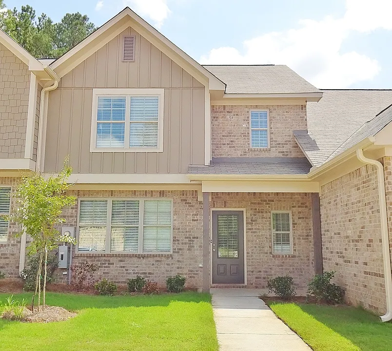 555 Polo Way