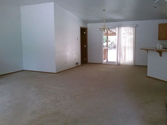 4th image of 7909 173rd Avenue Kp N
