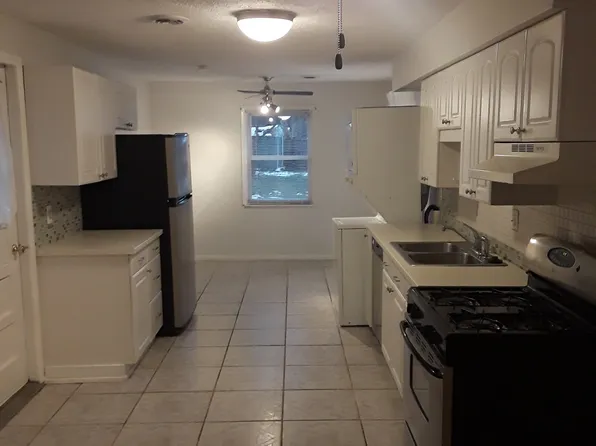 3214 Birch Row Dr, East Lansing, MI 48823