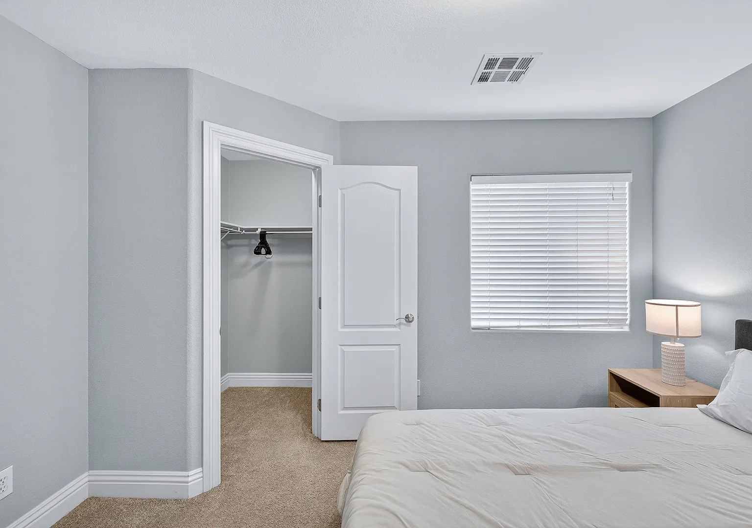3 bed, 2.5 bath, 1793 sqft, $3,500 — Photo 3