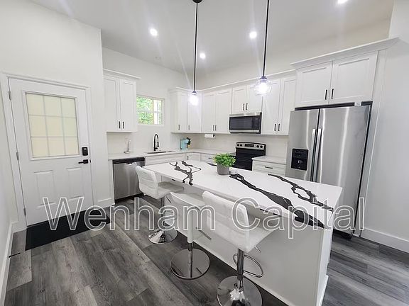 4th image of 1528 Murphy Ave SW #B
