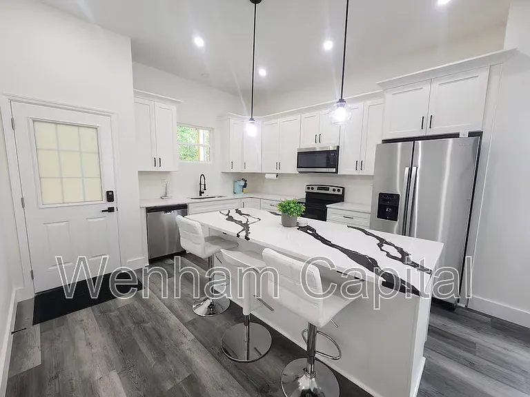1528 Murphy Ave SW #B — Photo 4