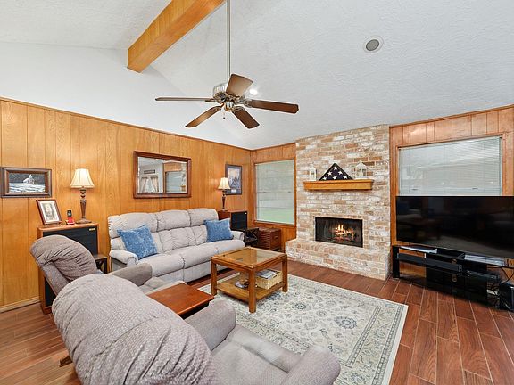 2nd image of 25902 Fairbrook Ln