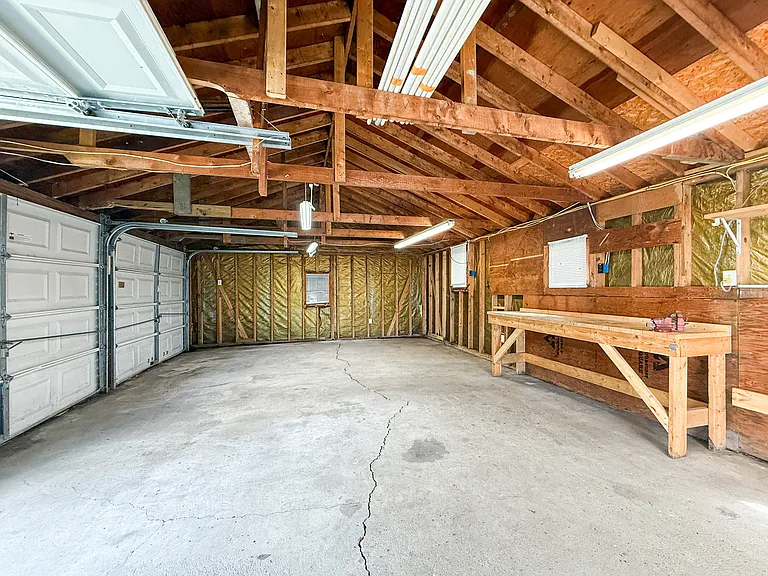 310 Farm St — Photo 5