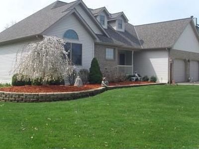 148 E Goldfinch Dr, Kouts, IN, 46347