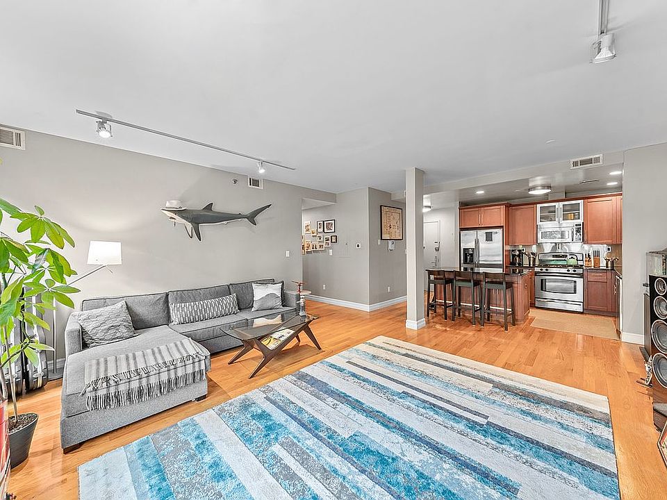 1st image of 35 Underhill Ave #B2h