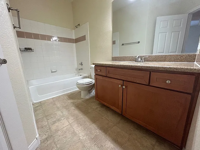 4400 S Jones Blvd #2052 — Photo 24