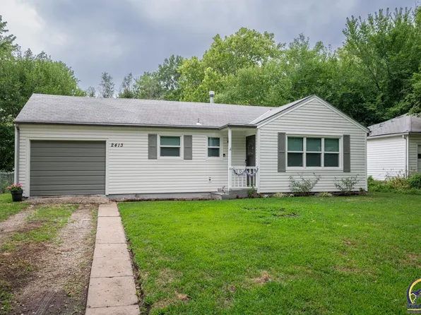 2413 SW Duncan Dr, Topeka, KS 66614