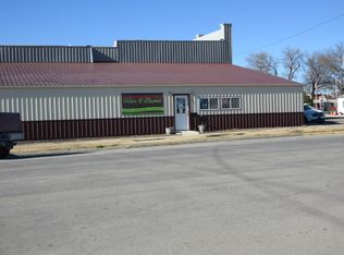 859 3rd St, Phillipsburg, KS 67661