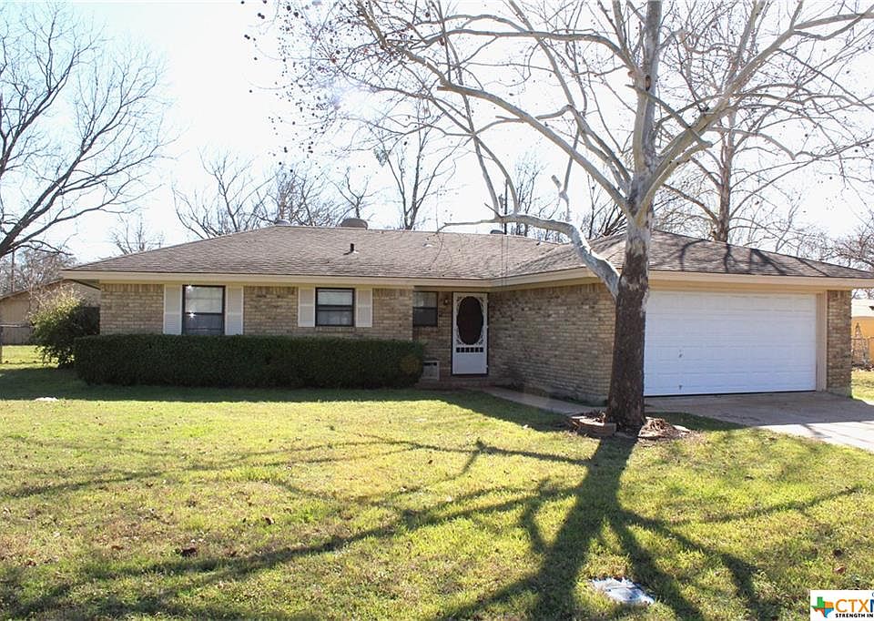 1st image of 212 Ash Dr