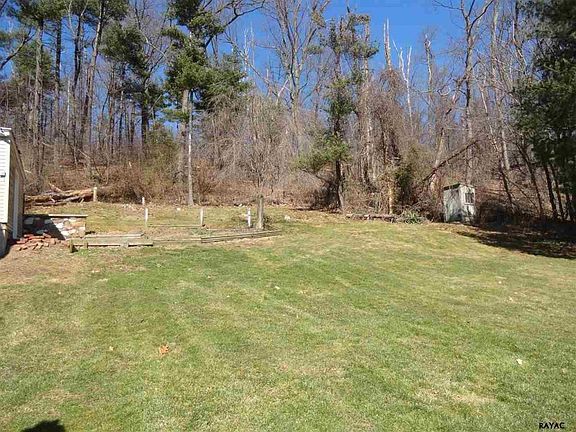 3rd image of 184 Three Hill Rd