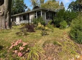 1662 Mayfield Ln, Madison, WI 53704