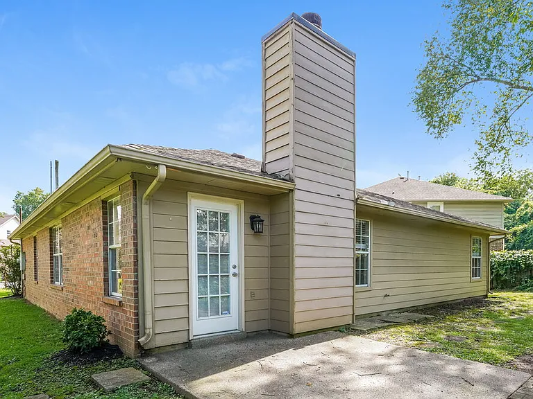 208 Ben Alex Ct — Photo 16