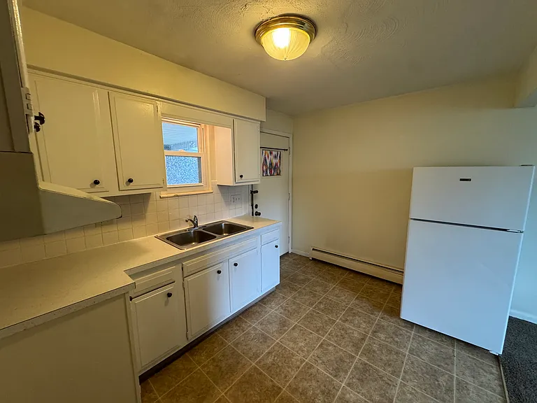107 E Erie Ave #7 — Photo 5
