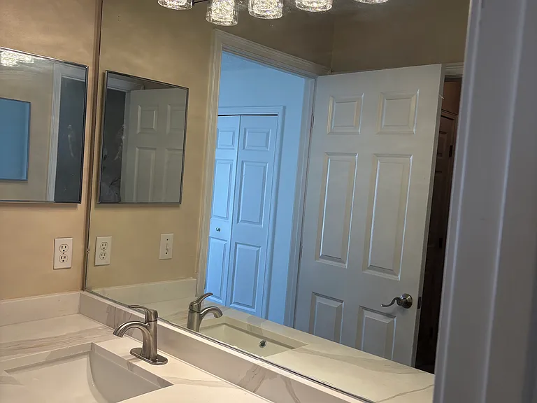 438 Palm Dr — Photo 9