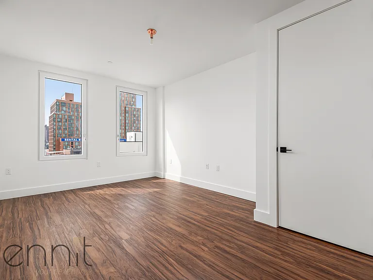 26-24 4th St #707A — Photo 9