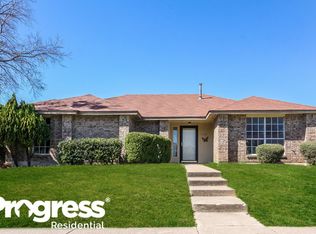 1509 N Finley St, Cedar Hill, TX 75104