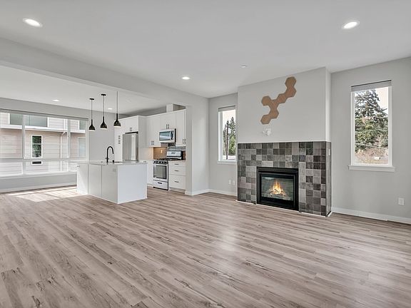 4th image of 22423 77th Ave W #A1