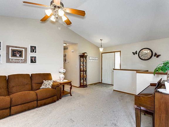 5th image of 8744 N Ross Ave