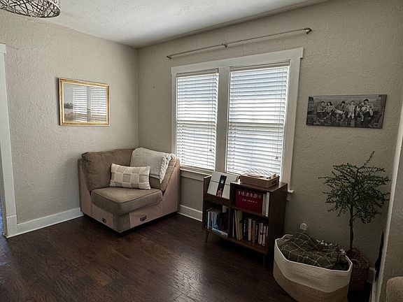 3rd image of 1036 Charleville Ave