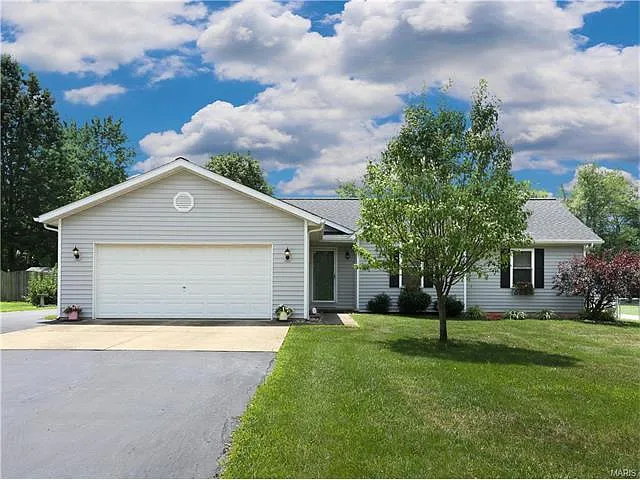 37 Lexington Ln photo 1