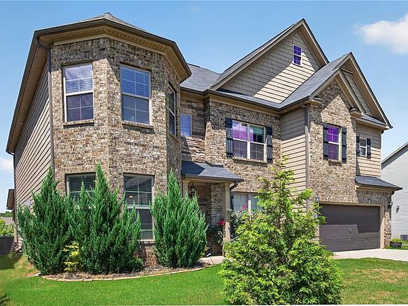 3rd image of 444 Lance View Ln